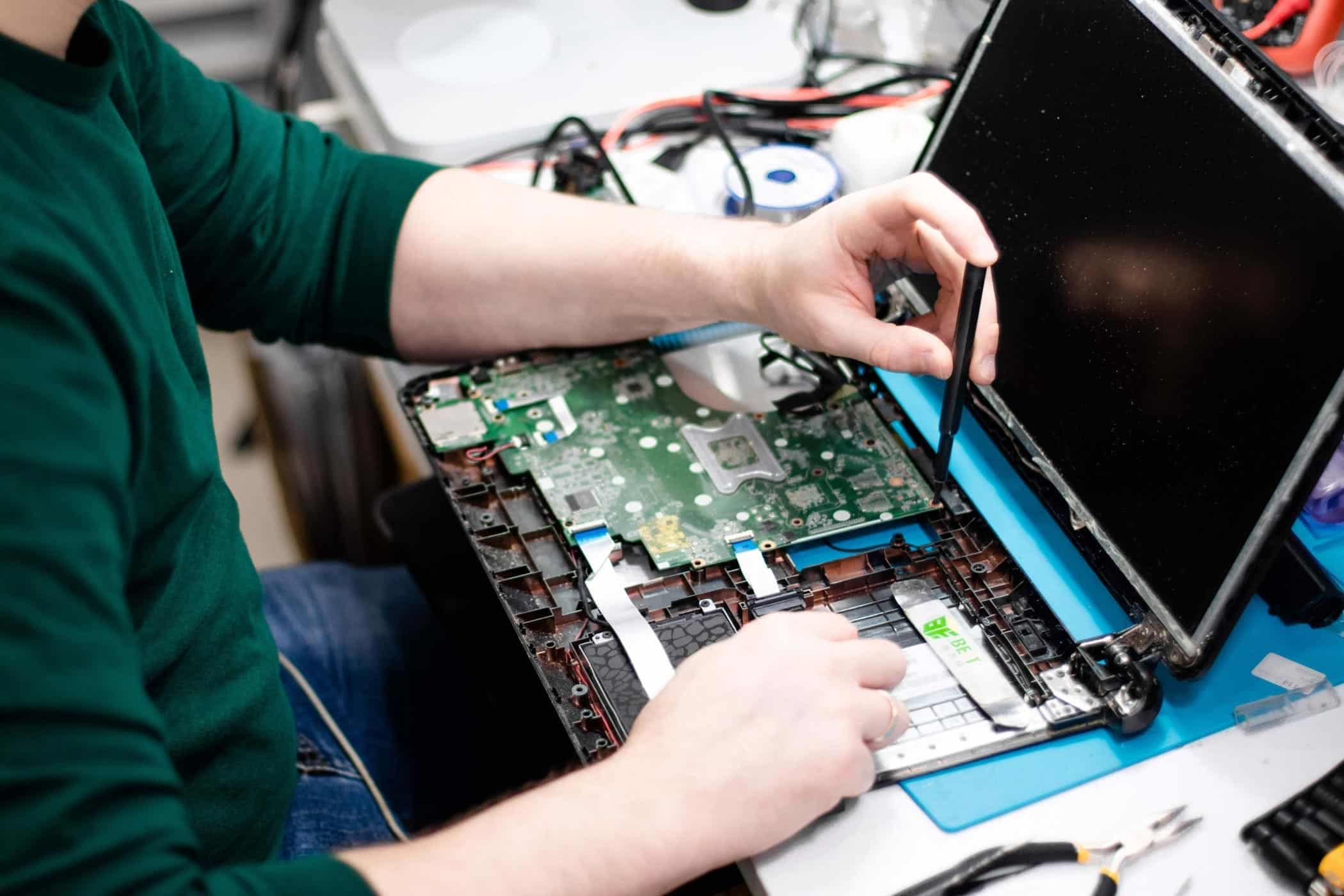 laptop service center